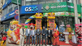 Trung Sơn Pharma và GS25 "bắt tay" ra mắt mô hình nhà thuốc - cửa hàng tiện lợi độc đáo Trung Sơn Pharma và GS25 "bắt tay" ra mắt mô hình nhà thuốc - cửa hàng tiện lợi độc đáo