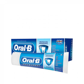Chỉ nha khoa Oral-B Essential Floss hỗ trợ làm sạch giữa các khe răng (6 cuộn x 50m)