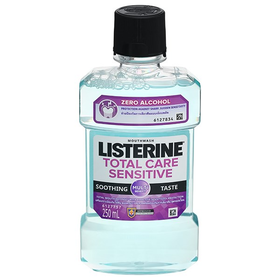 Nước súc miệng Listerine Total Care Sensitive hơi thở thơm mát (Chai 250ml)