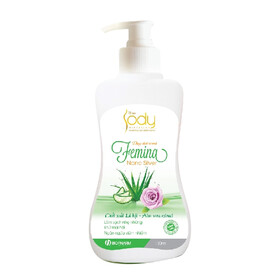 Dung dịch vệ sinh Femina Nano Silver hương lô hội – Làm sạch, kháng khuẩn, khử mùi hiệu quả