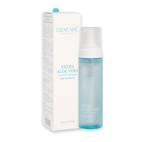 Bọt vệ sinh Ladycare Extra Aloe Vera