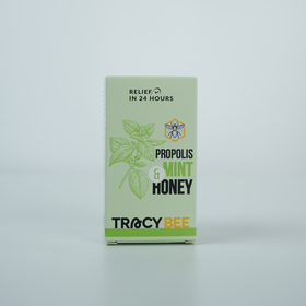 Keo ong xịt họng Tracybee Propolis Mint &amp; Honey 20ml hỗ trợ giảm đau họng