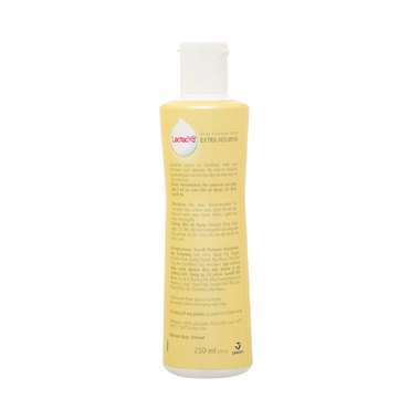 Dung dịch vệ sinh phụ nữ Lactacyd Extra Nouris hỗ trợ làm sạch nhẹ nhàng vùng kín, ngăn nhiễm khuẩn (250ml)